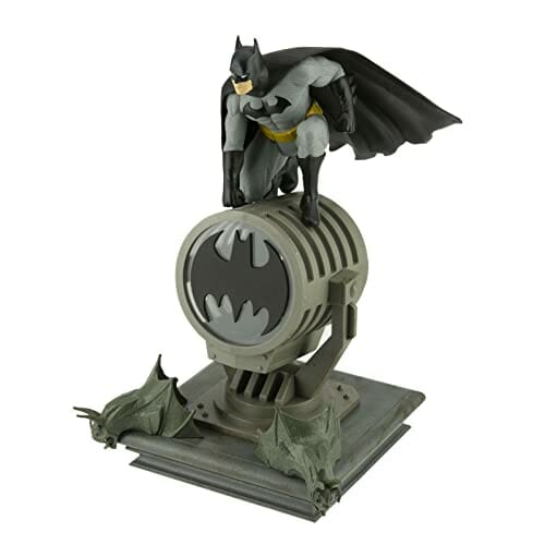 Paladone Figurka Batmana zasilana przez USB 27-calowe światło LED – oficjalnie licencjonowany towar DC Comics, wielokolorowa