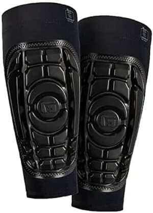 G-Form Youth Pro-S kompaktowe ochraniacze goleni do piłki nożnej, kickboxingu, hokeja zapewniające wysoką ochronę przed uderzeniem i zwiększenie elastyczności - czarne