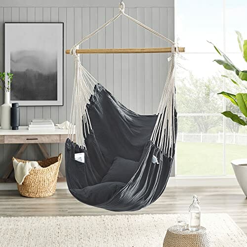 SONGMICS Fotel wiszący, huśtawka wisząca, krzesło wiszące z 2 poduszkami, metalowy łańcuszek, obciążenie do 150 kg, do użytku wewnątrz i na zewnątrz, do salonu, sypialni, ciemnoszary GDC187G02 - obrazek 7