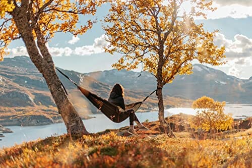 AMAZONAS Ultra-Light hamak przeciw komarom Traveller Thermo XXL 780 g 305 x 160 cm wymiary opakowania 31 x 11 cm do 200 kg w kolorze zielonym - obrazek 3