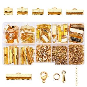 PandaHall Elite-1: Pudełko na akcesoria do biżuterii - 20 zapięć na karabińczyk, 45 końcówek wstążki, 40 g mosiężnych pierścieni, 10 g bezniklowych końcówek ze stopu srebra, złote